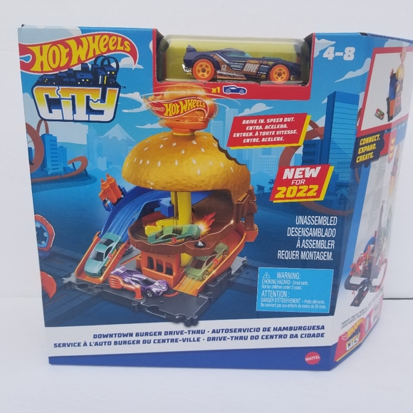 Hot Wheels City Burger Drive-Thru Playset Kids Gift Set - Picture 1 of 7